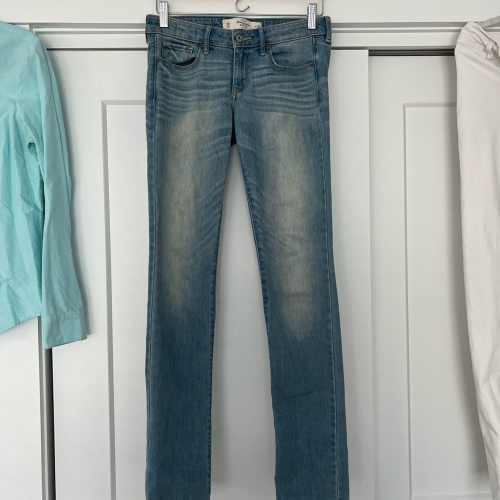 Abercrombie + Fitch Low Waist Light Wash Straight Jeans